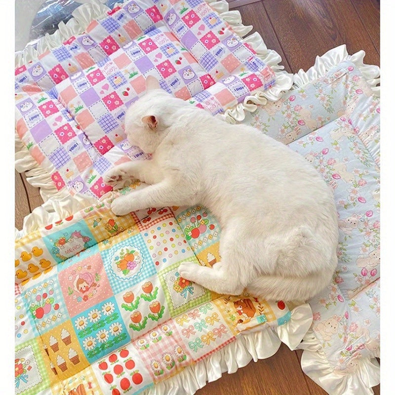 Extra Warmth Four-Season Cat Sleeping Pad with Fashionable Lace Trim - Soft Flannel Pet Bed for Indoor Cats, Cozy Warmth for All Seasons
