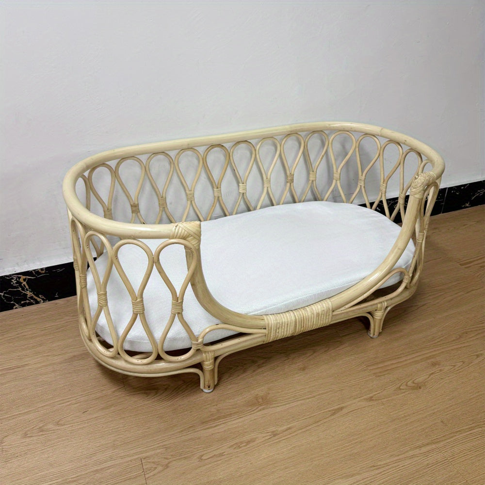 Small and Medium-Sized Rattan Dog Bed | Suitable for All Seasons, Handmade Natural Plant Rattan, Ideal for Teddy Bears, Bichon, Shiba Inu, and Other Small Dogs